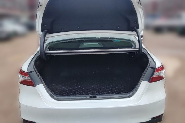 Used Toyota Camry 2021 2.0G Luxury Edition Trunk