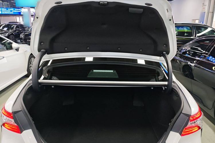 Used Toyota Camry 2021 2.5S Fēngshàng Edition Trunk