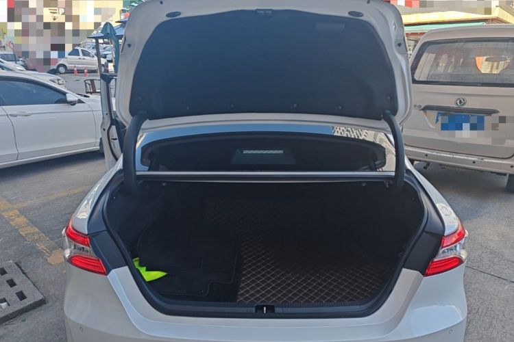 Used Toyota Camry 2021 2.0G Luxury Edition Trunk