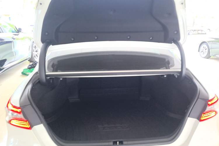 Used Toyota Camry 2021 2.5G Luxury Edition Trunk