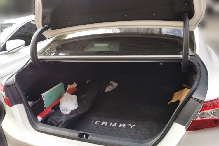 Used Toyota Camry 2021 2.0G Luxury Edition Trunk