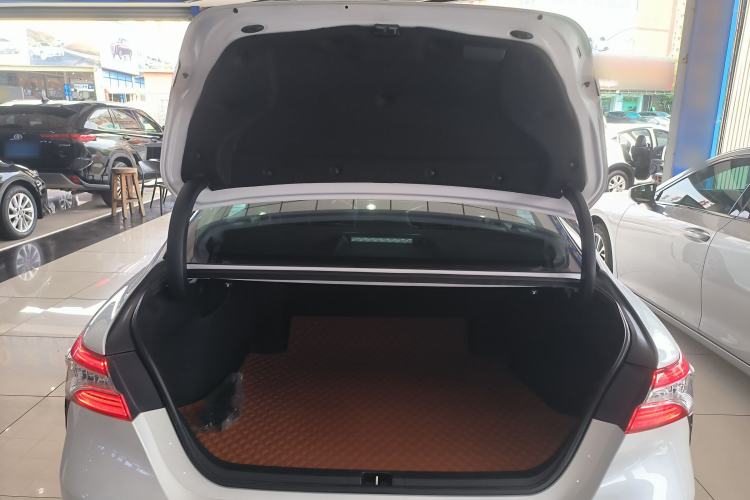 Used Toyota Camry 2021 2.0S FENGSHANG Edition Trunk