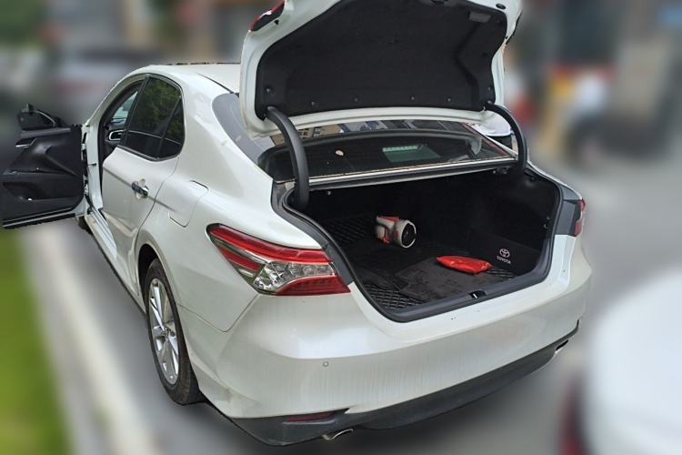 Used Toyota Camry 2021 2.0G Luxury Edition Trunk