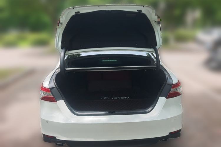Used Toyota Camry 2021 2.0G Luxury Edition Trunk