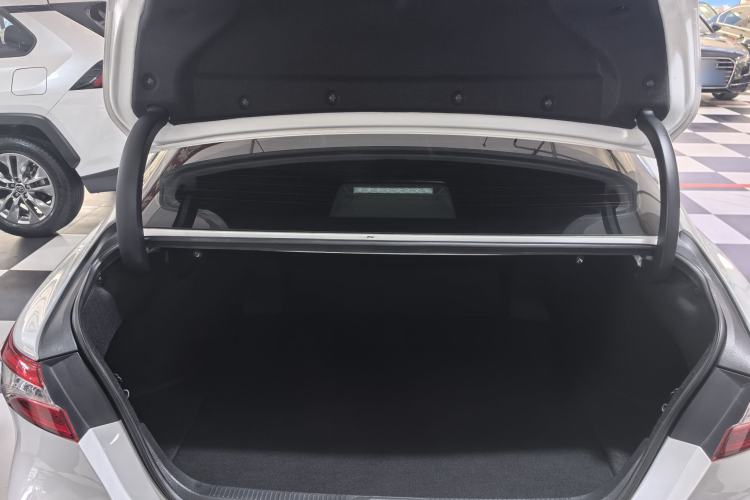 Used Toyota Camry 2021 2.0G Luxury Edition Trunk