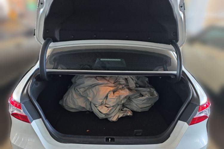Used Toyota Camry 2021 2.0G Luxury Edition Trunk