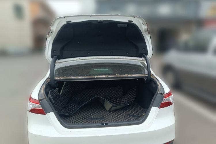 Used Toyota Camry 2021 2.0G Luxury Edition Trunk