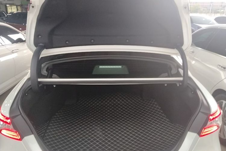 Used Toyota Camry 2021 2.5G Luxury Edition Trunk