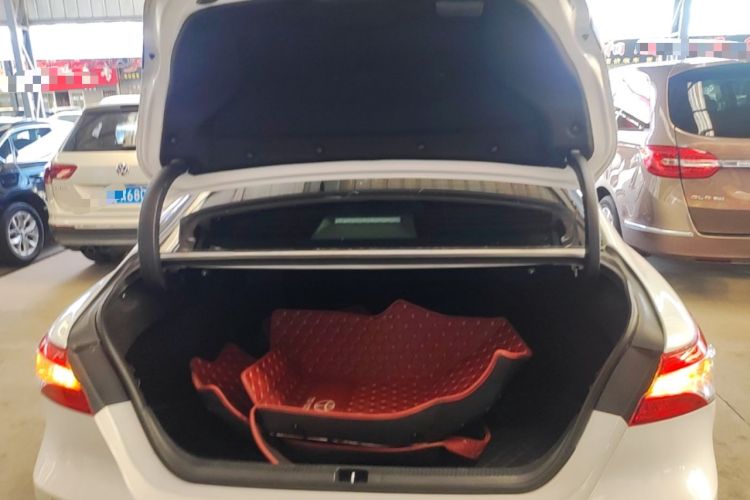 Used Toyota Camry 2021 2.0G Luxury Edition Trunk