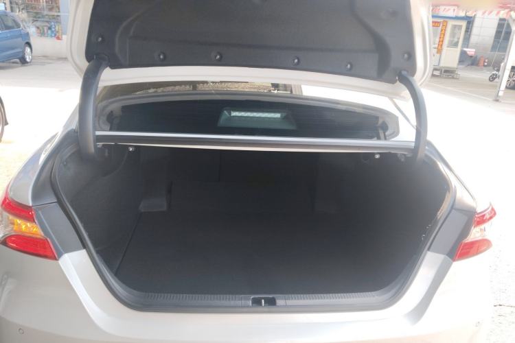 Used Toyota Camry 2021 2.0G Luxury Edition Trunk