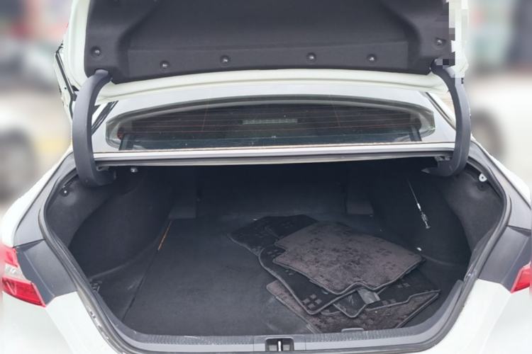 Used Toyota Camry 2021 2.5G Luxury Edition Trunk