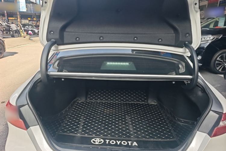 Used Toyota Camry 2021 2.0G Luxury Edition Trunk