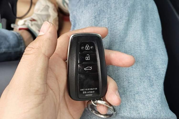 Used Toyota Camry 2021 2.0G Luxury Edition Vehicle Key