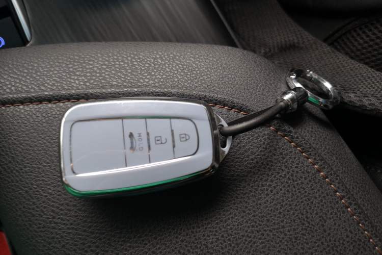 Used Toyota Camry 2021 2.5G Luxury Edition Vehicle Key