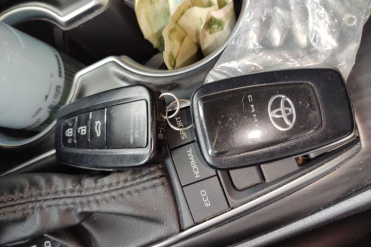 Used Toyota Camry 2021 2.5G Luxury Edition Vehicle Key