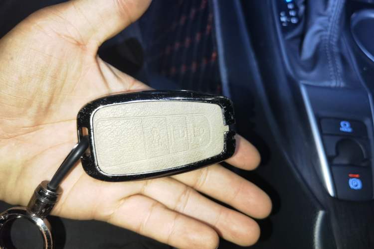 Used Toyota Camry 2021 2.0G Luxury Edition Vehicle Key
