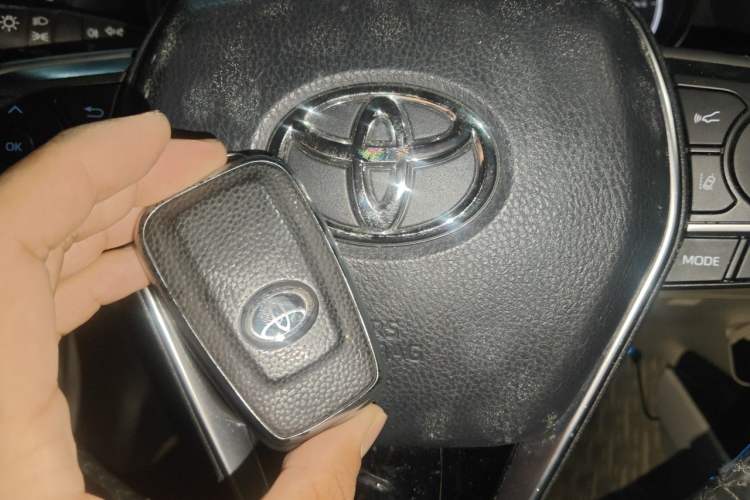Used Toyota Camry 2021 2.0G Luxury Edition Vehicle Key