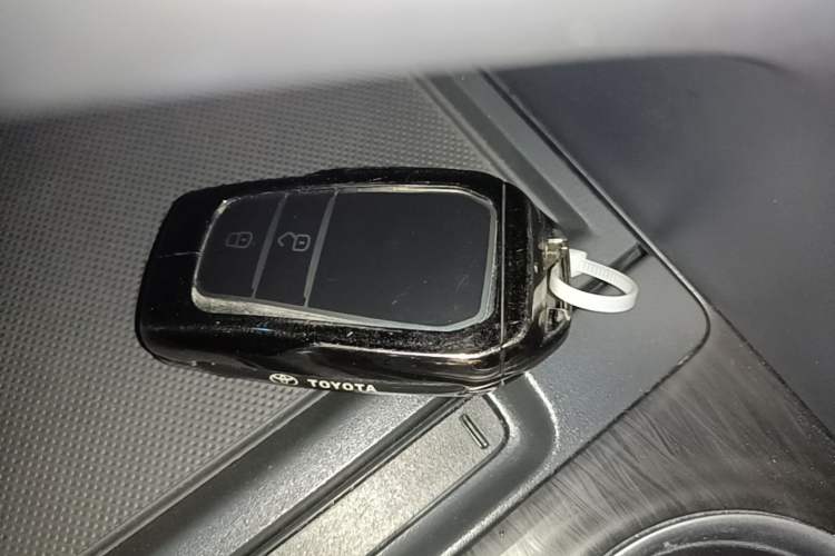 Used Toyota Camry 2021 2.5G Luxury Edition Vehicle Key