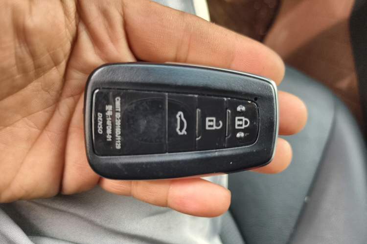 Used Toyota Camry 2021 2.0G Luxury Edition Vehicle Key