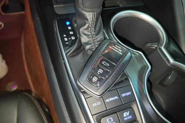 Used Toyota Camry 2021 Dual-Motor 2.5 HGVP Leading Edition Vehicle Key