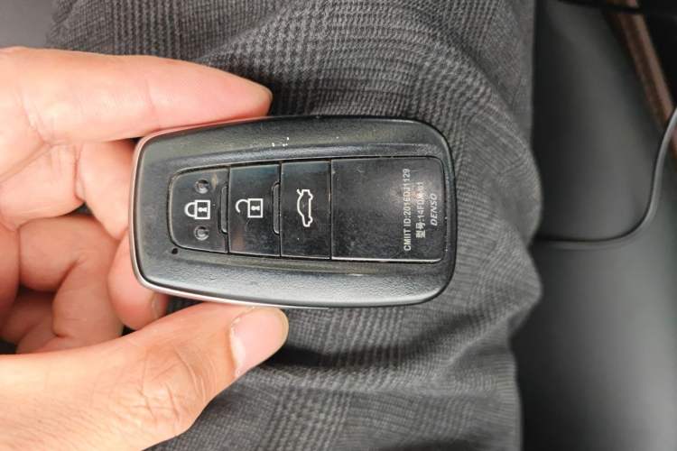 Used Toyota Camry 2021 2.0G Luxury Edition Vehicle Key