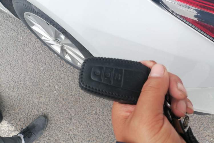 Used Toyota Camry 2021 2.0G Luxury Edition Vehicle Key