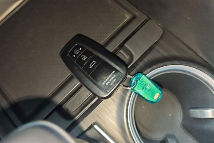 Used Toyota Camry 2021 Dual-Motor 2.5HG Luxury Edition Vehicle Key