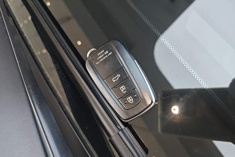 Used Toyota Camry 2021 Dual-Motor 2.5HG Luxury Edition Vehicle Key
