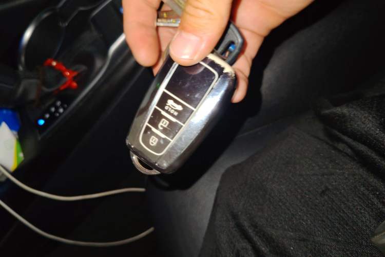 Used Toyota Camry 2021 2.0G Luxury Edition Vehicle Key