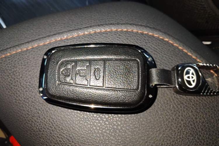 Used Toyota Camry 2021 2.0G Luxury Edition Vehicle Key
