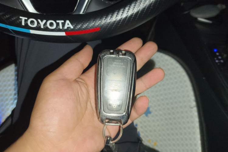 Used Toyota Camry 2021 2.0G Luxury Edition Vehicle Key