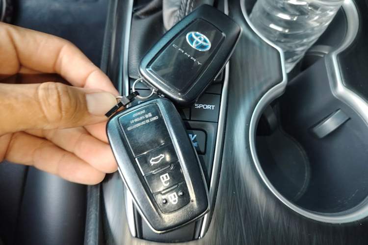 Used Toyota Camry 2021 Dual-Motor 2.5HG Luxury Edition Vehicle Key