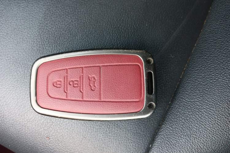 Used Toyota Camry 2021 Dual-Motor 2.5HG Luxury Edition Vehicle Key