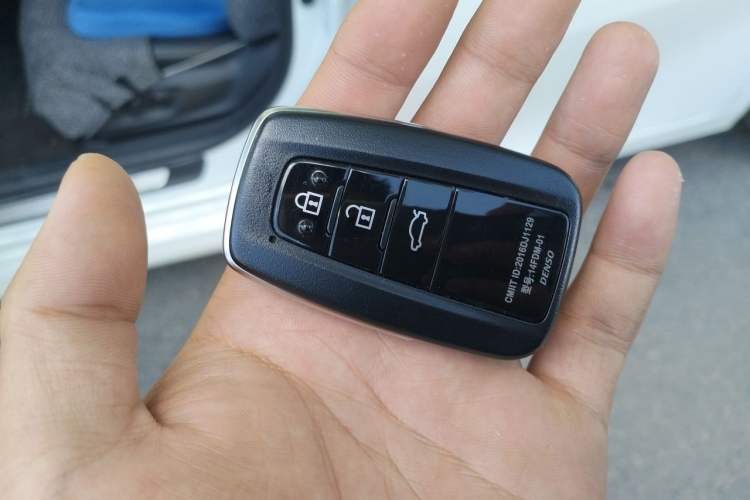 Used Toyota Camry 2021 Dual-Motor 2.5HG Luxury Edition Vehicle Key