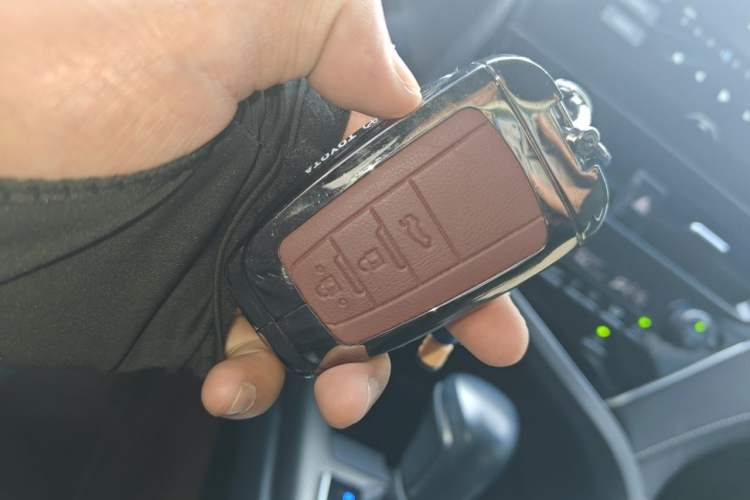 Used Toyota Camry 2021 2.0S FENGSHANG Edition Vehicle Key