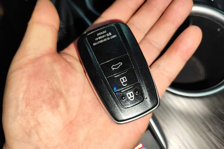 Used Toyota Camry 2021 Dual-Motor 2.5HG Luxury Edition Vehicle Key