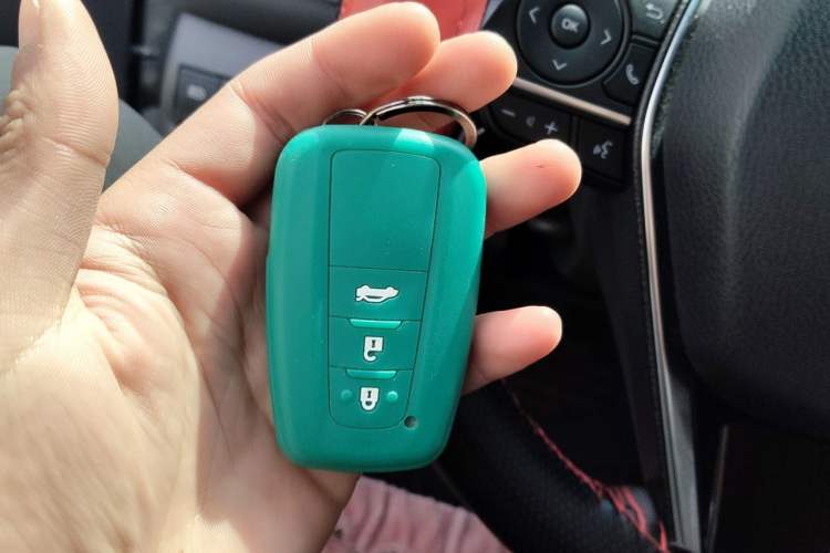 Used Toyota Camry 2021 2.0G Luxury Edition Vehicle Key