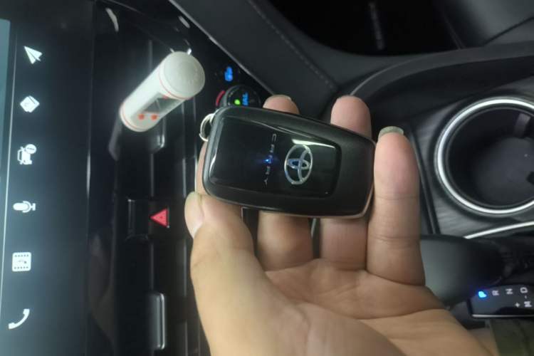 Used Toyota Camry 2021 2.0G Luxury Edition Vehicle Key