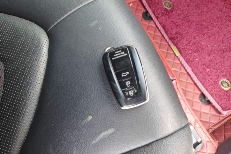 Used Toyota Camry 2021 2.5G Luxury Edition Vehicle Key