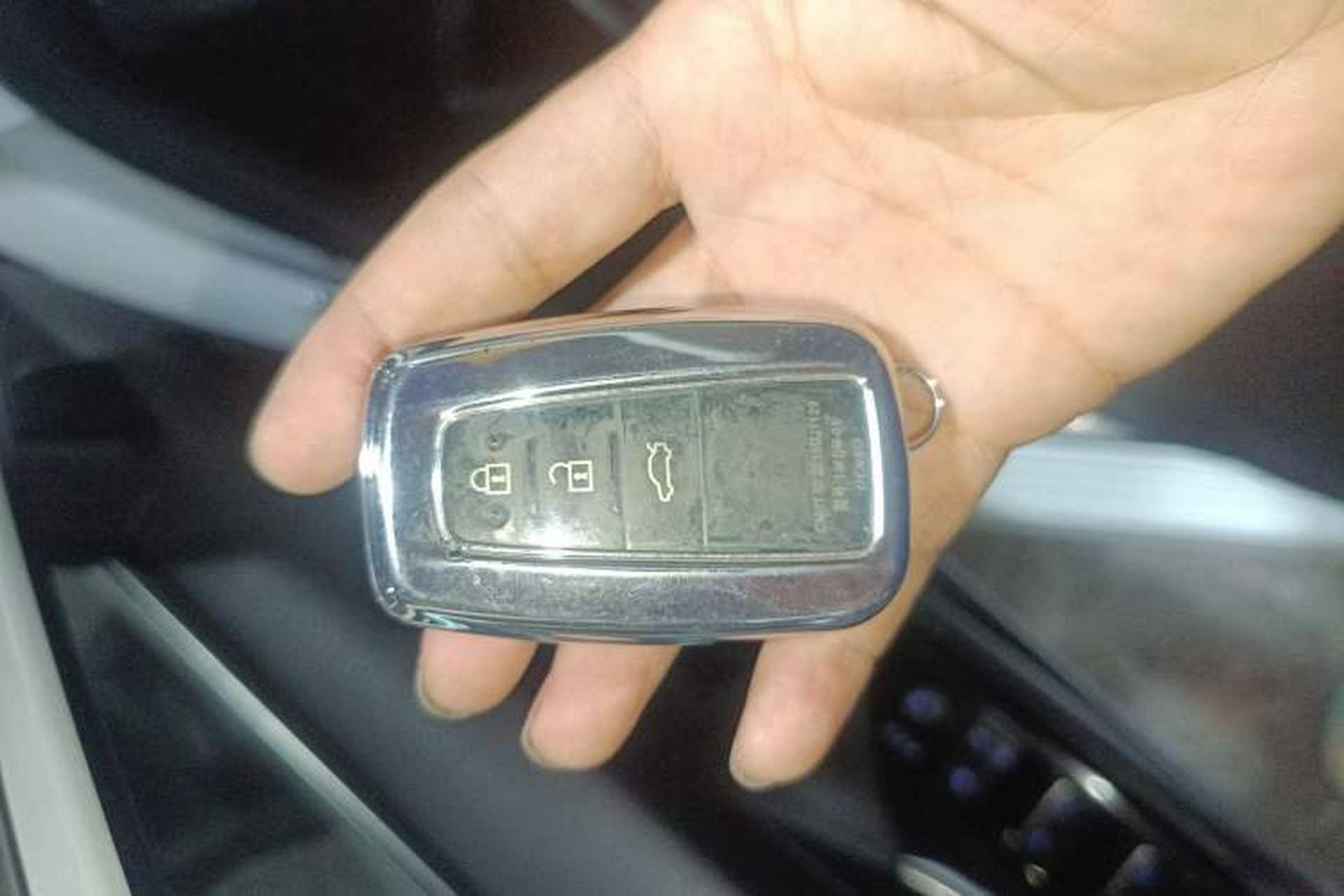 Used Toyota Camry 2021 2.0G Luxury Edition Vehicle Key