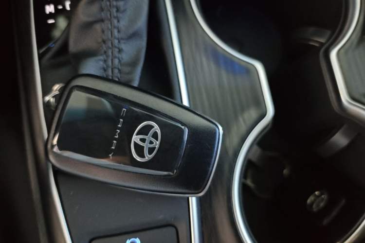Used Toyota Camry 2021 2.0G Luxury Edition Vehicle Key
