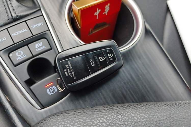 Used Toyota Camry 2021 Dual-Motor 2.5HG Luxury Edition Vehicle Key