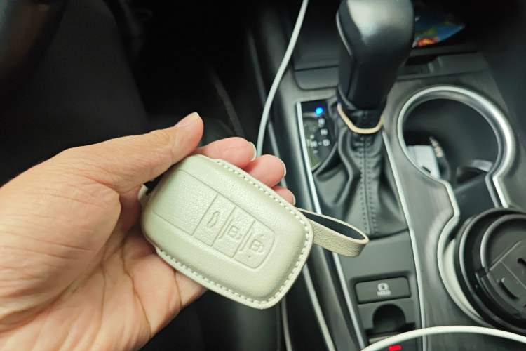Used Toyota Camry 2021 2.0G Luxury Edition Vehicle Key