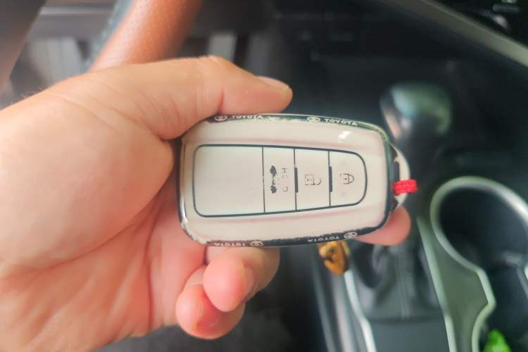 Used Toyota Camry 2021 2.0G Luxury Edition Vehicle Key