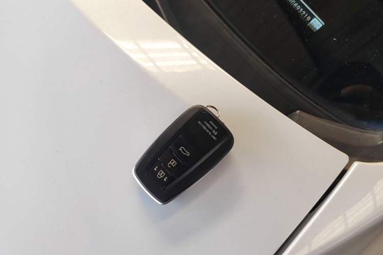 Used Toyota Camry 2021 2.0G Luxury Edition Vehicle Key