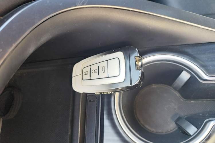 Used Toyota Camry 2021 2.5G Luxury Edition Vehicle Key