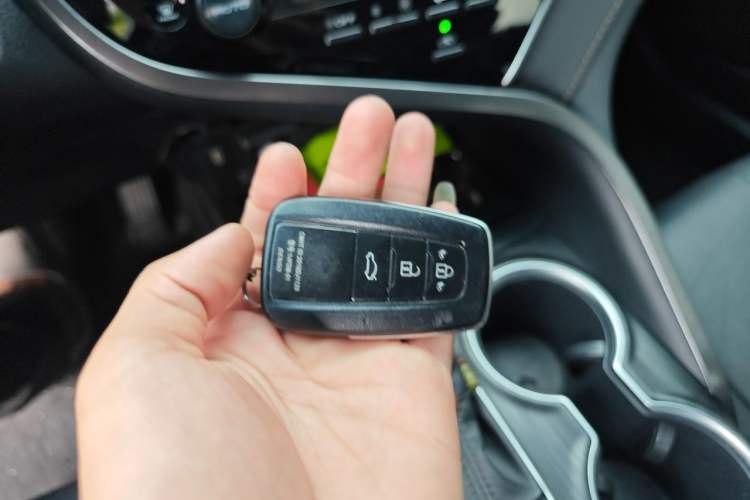 Used Toyota Camry 2021 2.0G Luxury Edition Vehicle Key