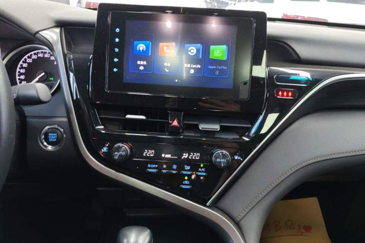 Used Toyota Camry 2022 2.0GVP Premier Edition Audio And AC Panel