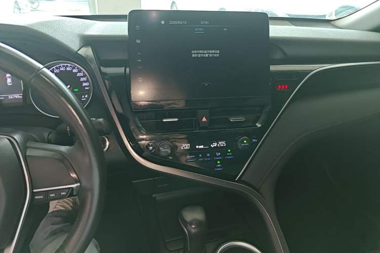 Used Toyota Camry 2022 2.0GVP Premier Edition Audio And AC Panel