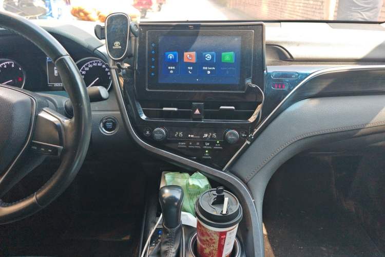 Used Toyota Camry 2022 2.0GVP Premier Edition Audio And AC Panel
